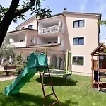 For Families With Children - 23671 Umag